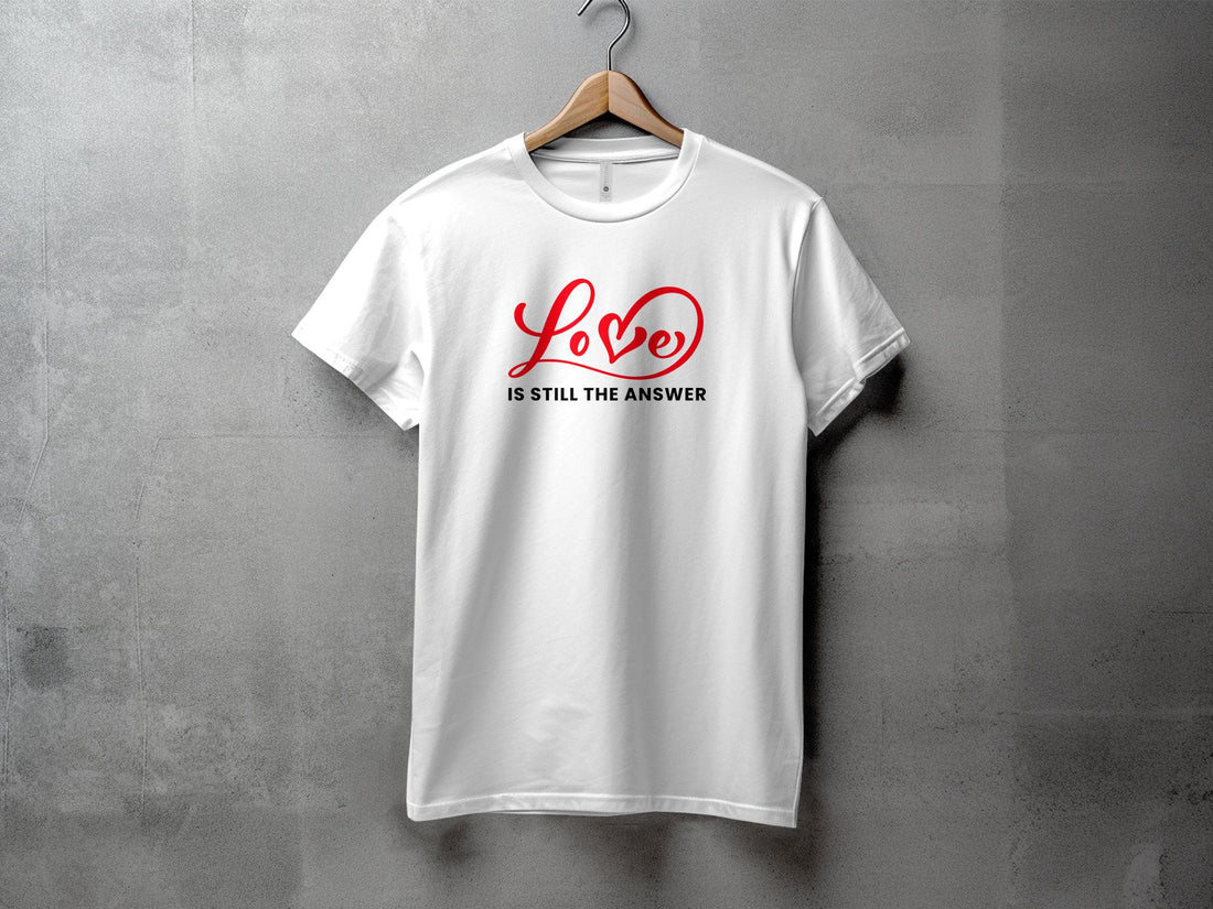 Love is still - Dame T-shirt - Slim fit